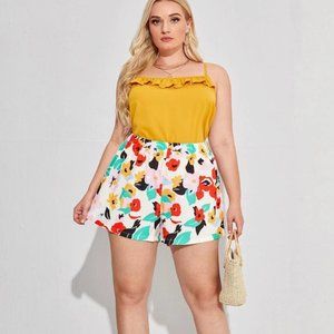 NWOT SHEIN Plus Allover Floral Paperbag Shorts 3X (18)